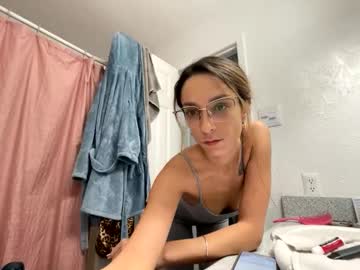 Serenityroseee Chaturbate stream image from February 21, 2026