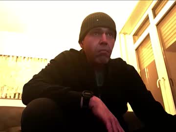 Voyeuredeluxe Chaturbate stream image from February 21, 2026