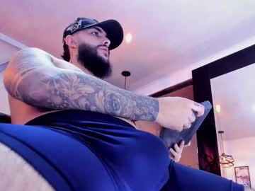 Santiagohincapiie Chaturbate stream image from February 22, 2026