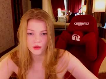 Jennykiss77 Chaturbate stream image from February 22, 2026