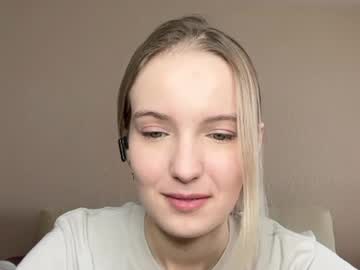 Tashinapetitto Chaturbate stream image from February 22, 2026