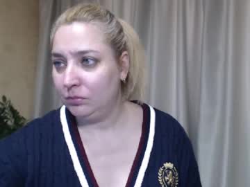 Ohsweetiren Chaturbate stream image from February 22, 2026