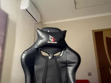 Kirstinenter Chaturbate stream image from February 22, 2026