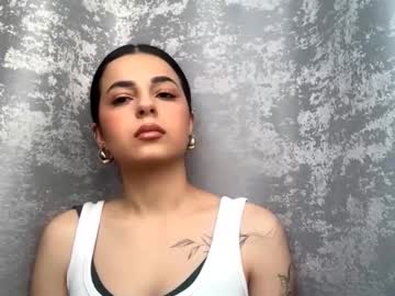 Rosaleedrew Chaturbate stream image from February 22, 2026