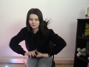 Kissleoxx Chaturbate stream image from February 22, 2026