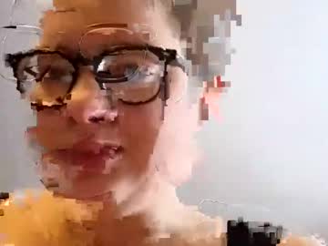 Midnightmochi69 Chaturbate stream image from February 22, 2026
