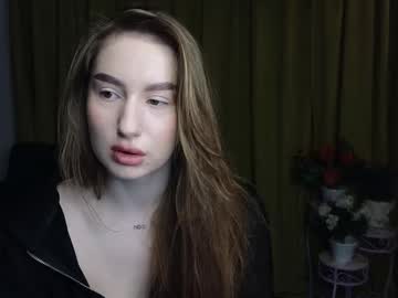 Alicafoxis Chaturbate stream image from February 22, 2026