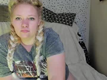 Puffybun Chaturbate stream image from February 22, 2026