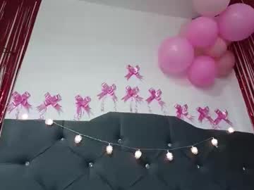 Goldengirl_2 Chaturbate stream image from February 22, 2026