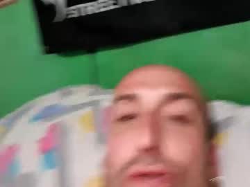 Quentinfollari Chaturbate stream image from February 22, 2026