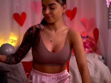 Pureellie Chaturbate stream image from February 23, 2026