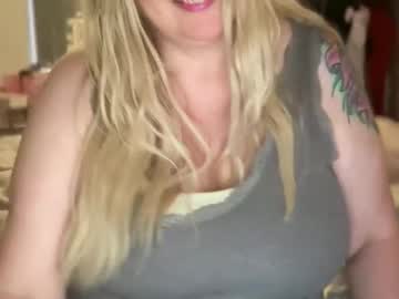 Cougarmollie Chaturbate stream image from February 23, 2026