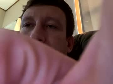 Vicrobertson595 Chaturbate stream image from February 23, 2026