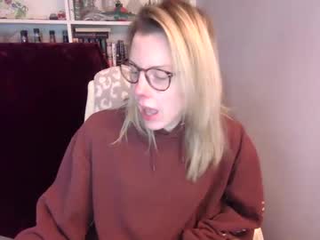Holly_Bourbon Chaturbate stream image from February 23, 2026