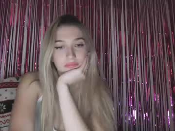 Honeyveil Chaturbate stream image from February 23, 2026