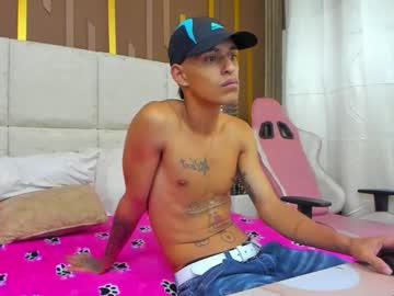 Selenaandpeterr Chaturbate stream image from February 23, 2026