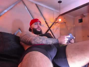 Santiagohincapiie Chaturbate stream image from February 24, 2026