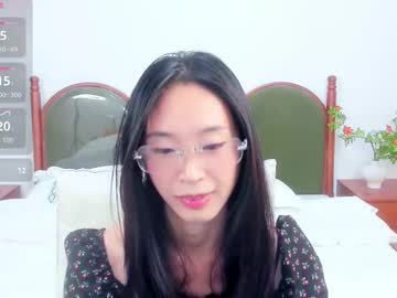 Harriethelen Chaturbate stream image from February 24, 2026