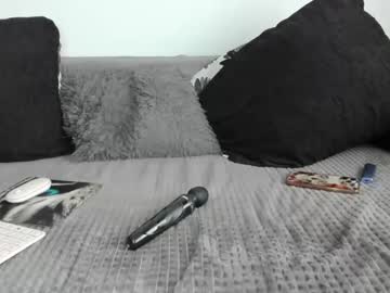 Lysaaaa Chaturbate stream image from February 24, 2026
