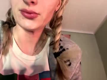Blondebellaaa3 Chaturbate stream image from February 24, 2026