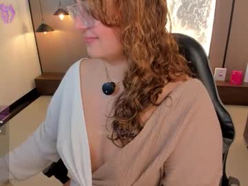 Lilly_Ass Chaturbate stream image from February 24, 2026