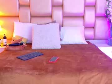 Selennacooper Chaturbate stream image from February 24, 2026