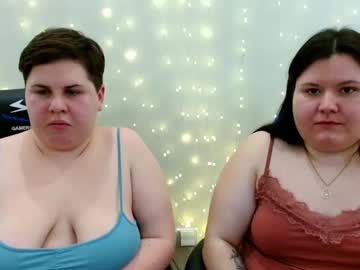 Beckyandellen Chaturbate stream image from February 24, 2026