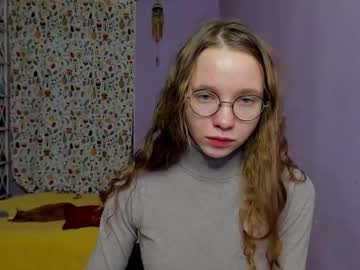 Your_Leslie Chaturbate stream image from February 24, 2026