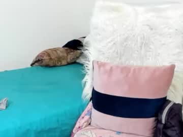 Sarahlovexxv Chaturbate stream image from February 24, 2026