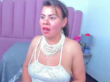 Kiaraxmilf Chaturbate stream image from February 24, 2026