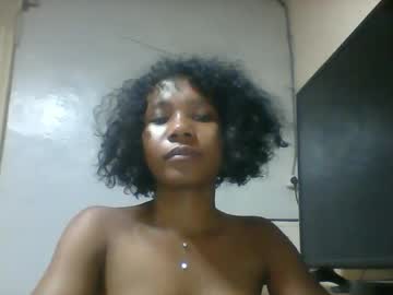Elizagayah Chaturbate stream image from February 24, 2026