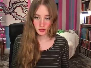 Eviecam Chaturbate stream image from February 25, 2026