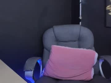 Viktoria_Davis_ Chaturbate stream image from February 25, 2026