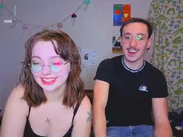 Mamiclouds Chaturbate stream image from February 25, 2026