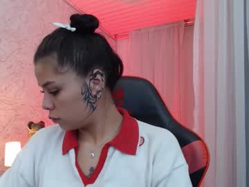 Kiki_Cams Chaturbate stream image from February 25, 2026