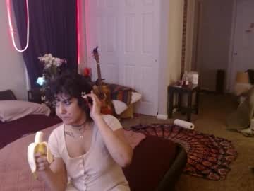 Playingwiththemoon Chaturbate stream image from February 25, 2026