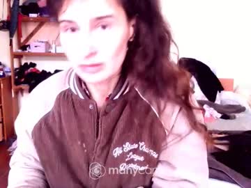 Memorningdew Chaturbate stream image from February 25, 2026