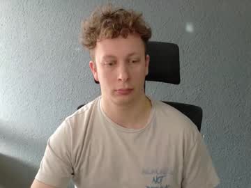 Maxboner94 Chaturbate stream image from February 25, 2026