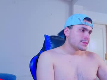 Comenback Chaturbate stream image from February 25, 2026