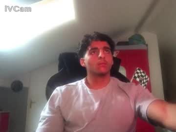 Raes69 Chaturbate stream image from February 25, 2026
