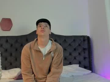 1threestar Chaturbate stream image from February 25, 2026
