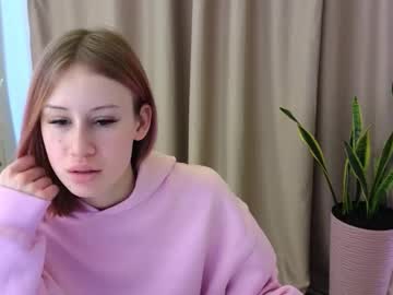 Medimoon Chaturbate stream image from February 25, 2026