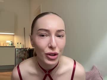 Cynthiaamoore Chaturbate stream image from February 25, 2026
