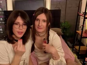 Zoeylovesluna Chaturbate stream image from February 25, 2026