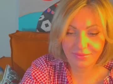 Xvaleriax0 Chaturbate stream image from February 25, 2026