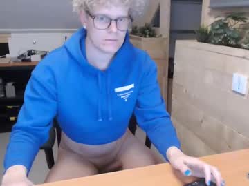Blondguy30 Chaturbate stream image from February 25, 2026