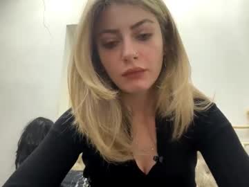 Evelynkaluzny Chaturbate stream image from February 25, 2026