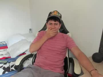 Stevexx20 Chaturbate stream image from February 25, 2026