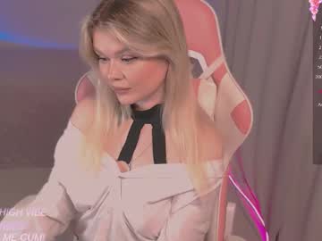 Veronaaura Chaturbate stream image from February 25, 2026
