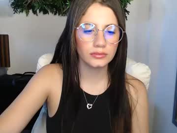 Yenn_Claros Chaturbate stream image from February 25, 2026